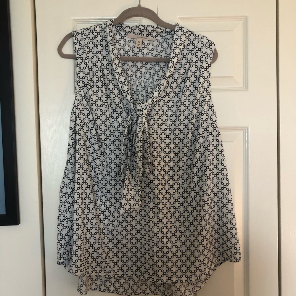 Sleeveless blouse
